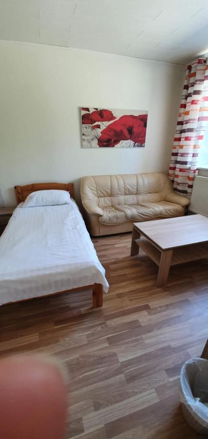 Maenniku Jk Talin Exterior foto